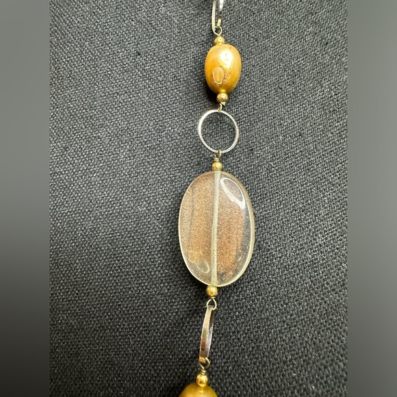 Silver Tone Neutral Tones Faceted Beaded Necklace - Picture 2 of 9